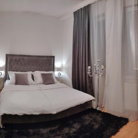 2 Izbovy Byt 60M2 V Centre Na Bakossovej, 24H Self Checkin Apartment Банска бистрица Екстериор снимка
