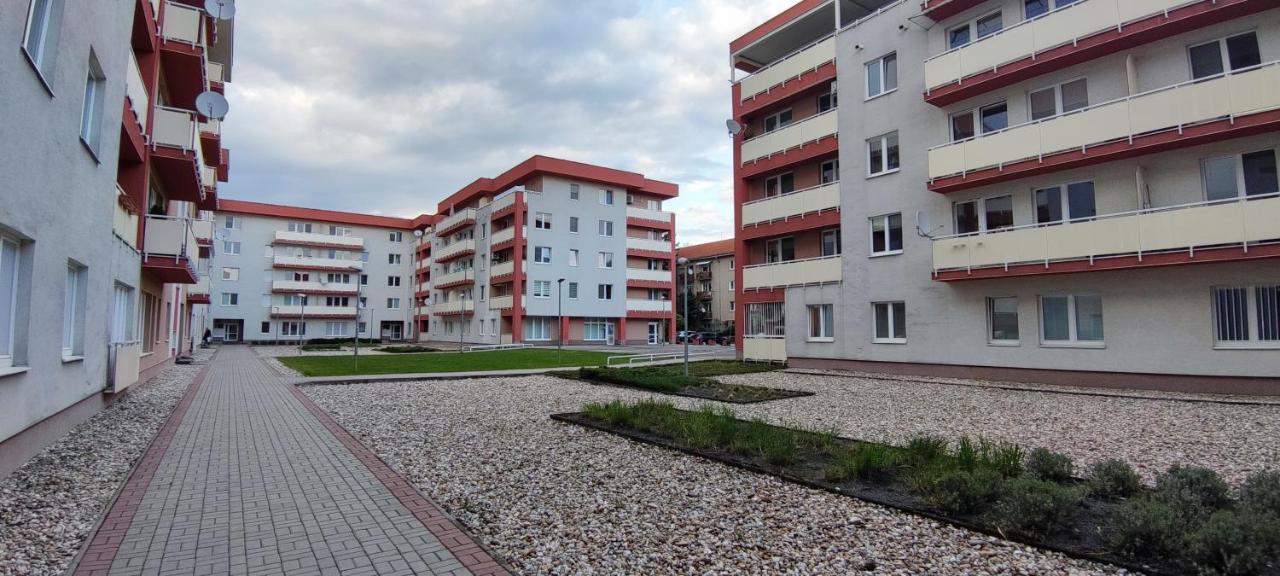 2 Izbovy Byt 60M2 V Centre Na Bakossovej, 24H Self Checkin Apartment Банска бистрица Екстериор снимка